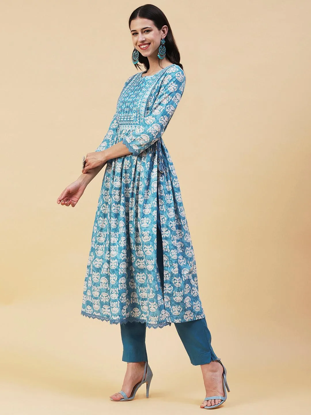 Abstract Printed Resham Embroidered High Slit Kurta With Pants & Printed Dupatta - Blue