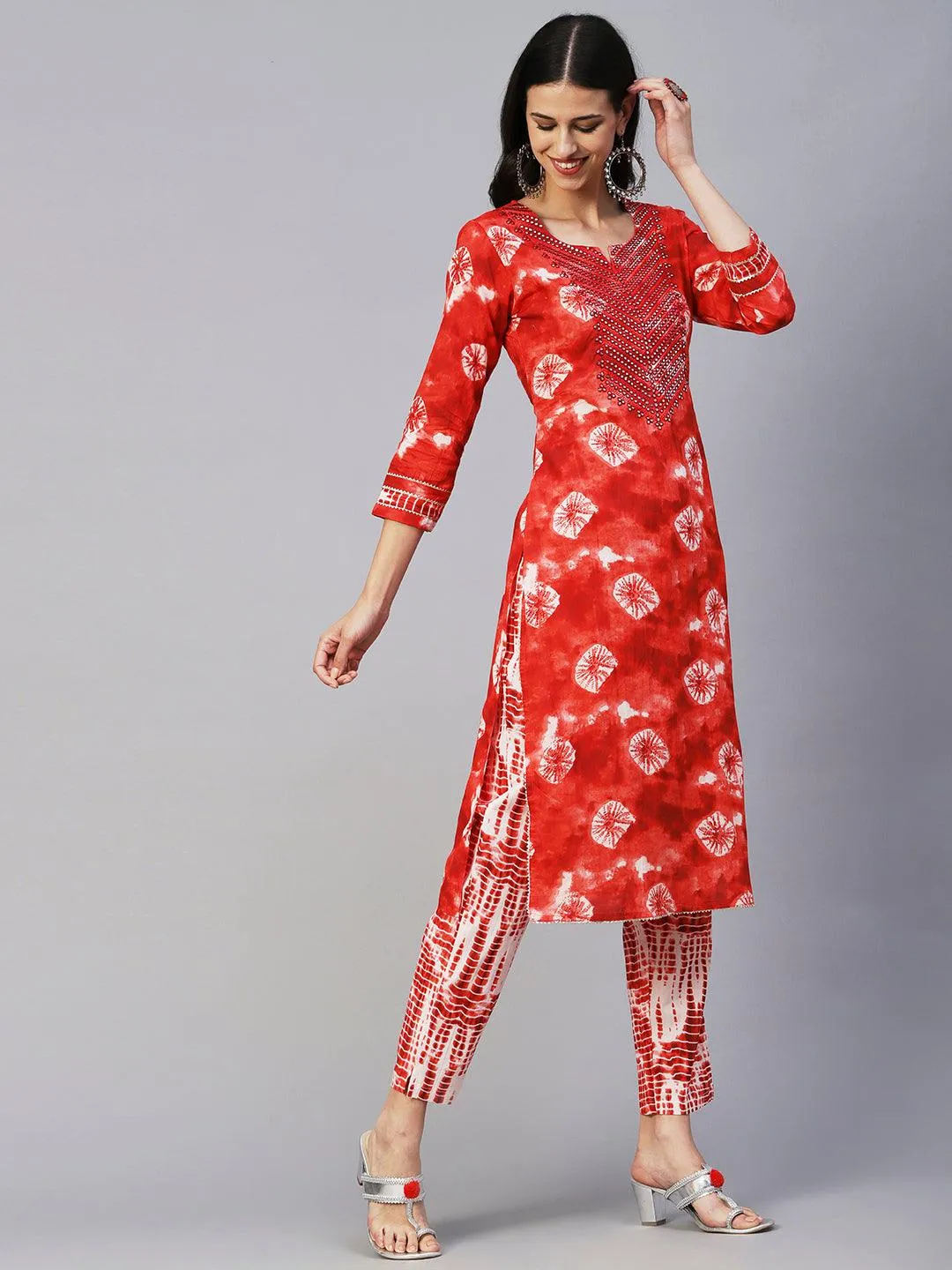 Abstract Tie-Dye Texture Printed Mirror & Resham Embroidered Kurta With Pants - Red