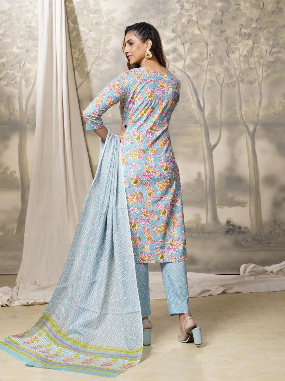 Blue Floral Printed Round Neck Dupatta Set