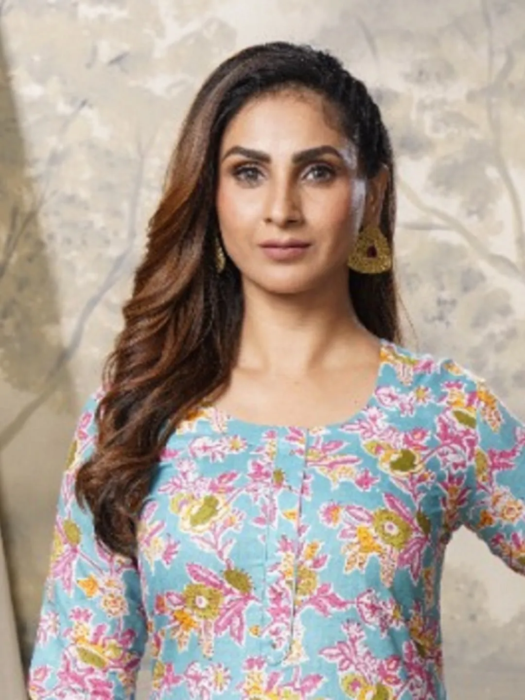Blue Floral Printed Round Neck Dupatta Set