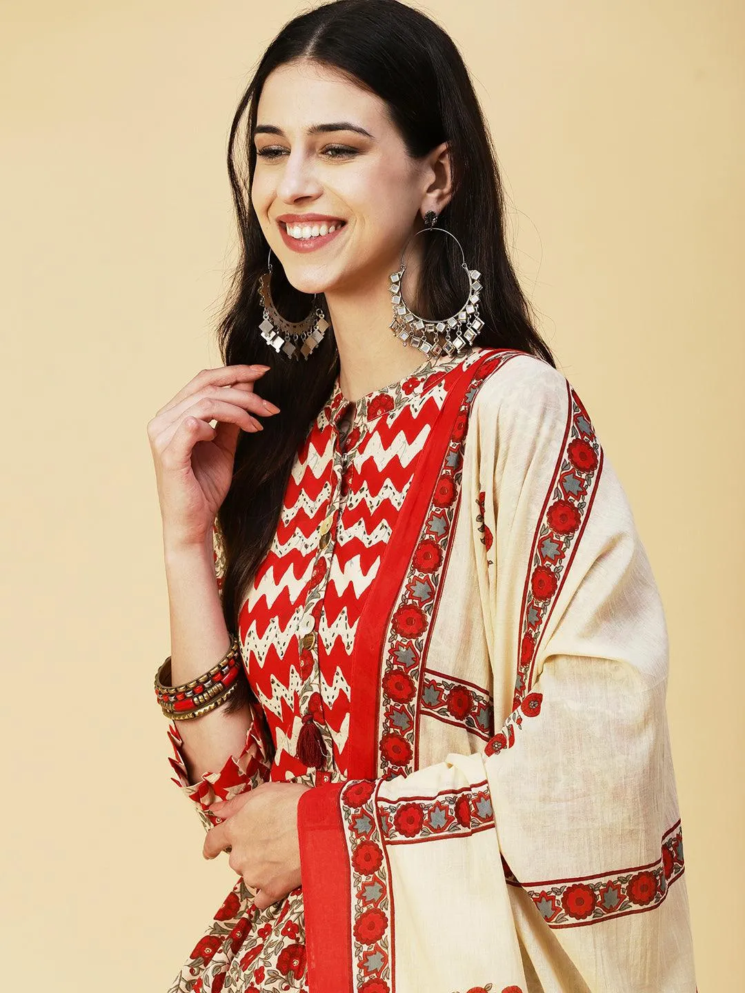 Floral Printed Resham & Sequins Ornamented Kurta With Pants & Dupatta - Cream & Red