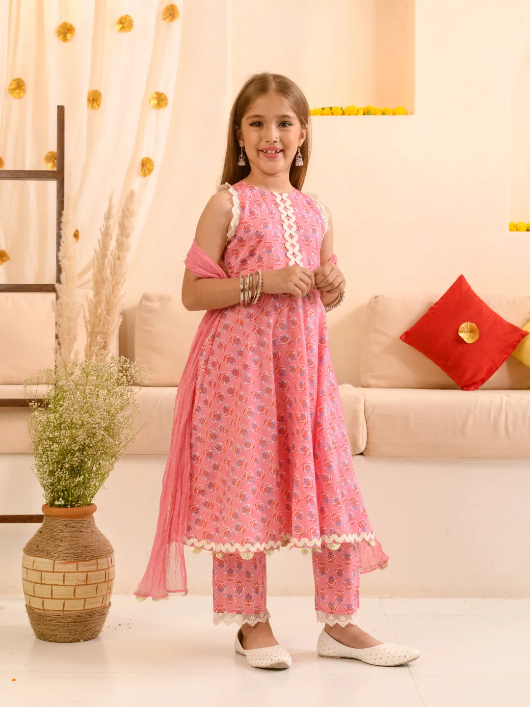 Girls Floral Printed Pure Cotton Kurta With Trousers With Dupatta - Ps Peaches