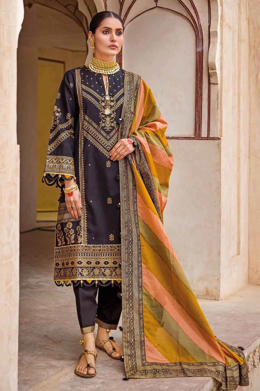 Gul Ahmed Summer 2022 · Essential 3PC Collection – 3PC Banarsi Brocade Lawn Suit  CL-22184 A