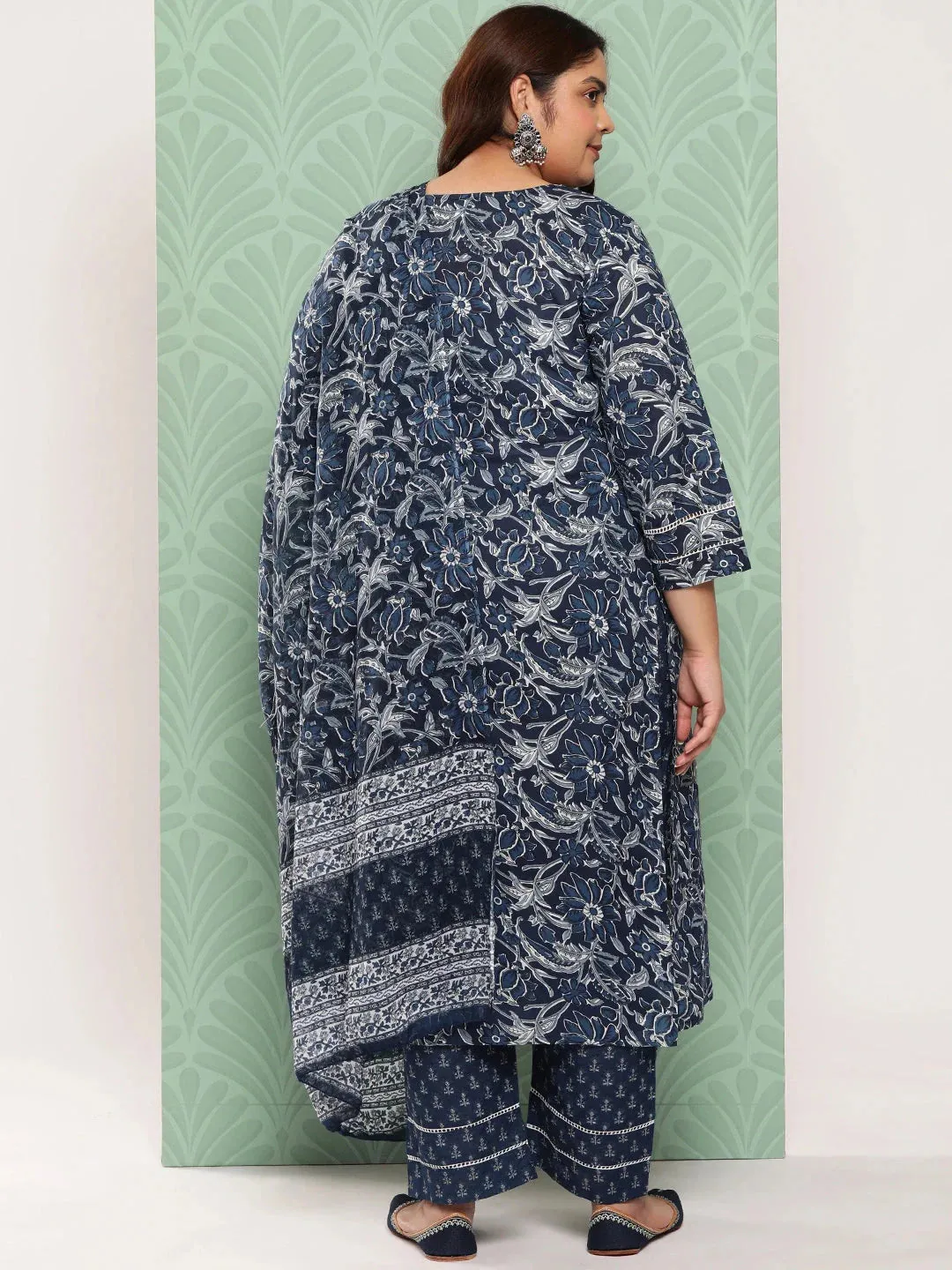 Plus Size Blue Floral Printed Pure Cotton Kurta With Trousers & With Dupatta