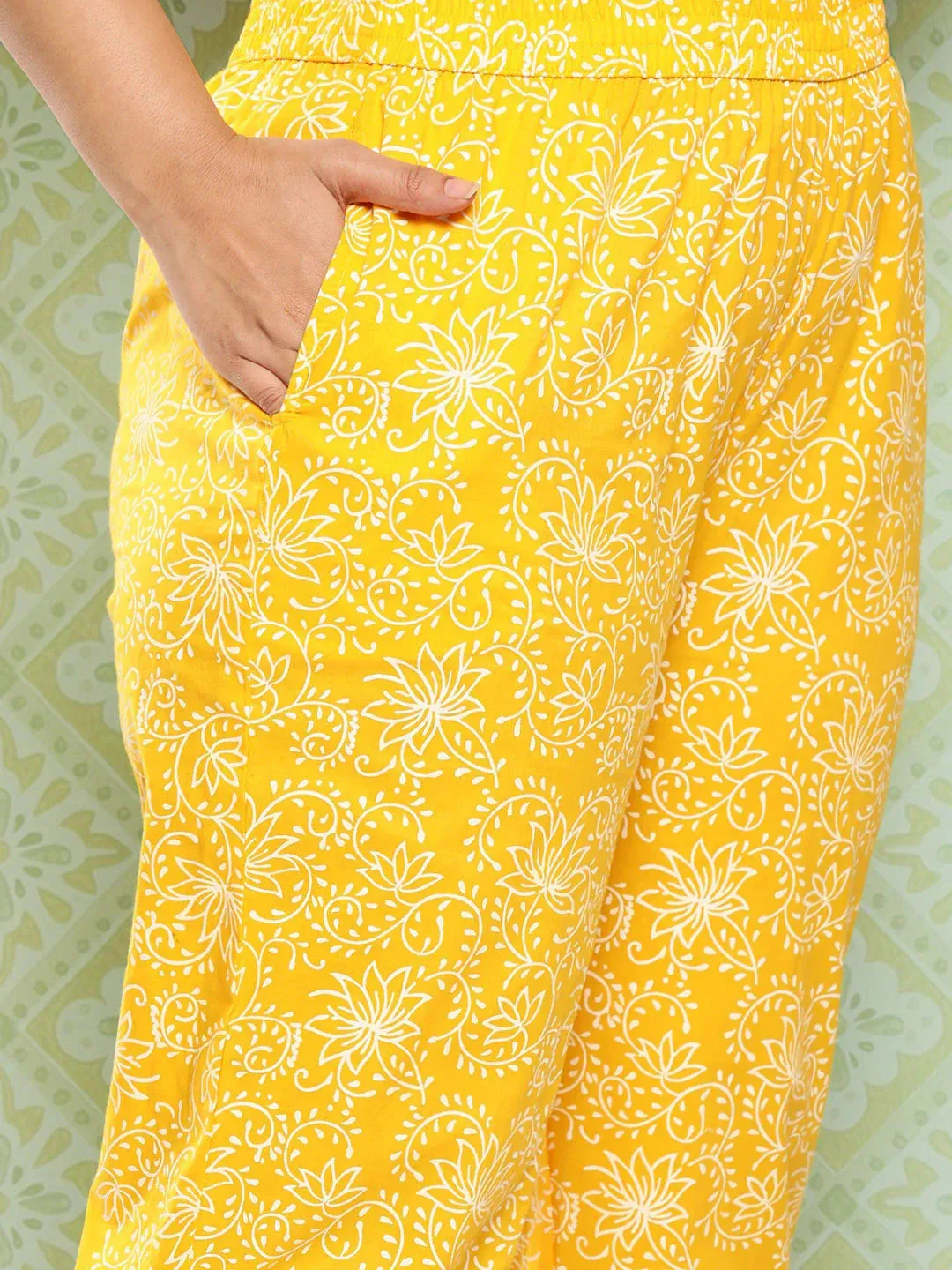 Plus Size Ethnic Motifs Printed Thread Work Pure Cotton Kurta Set