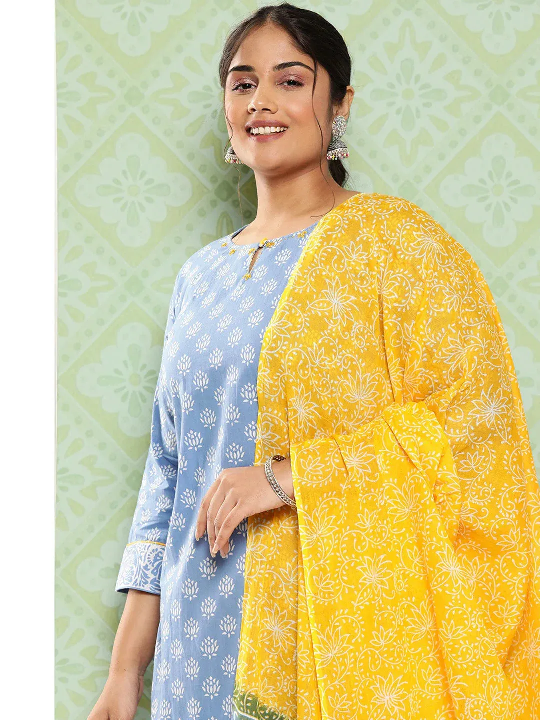 Plus Size Ethnic Motifs Printed Thread Work Pure Cotton Kurta Set