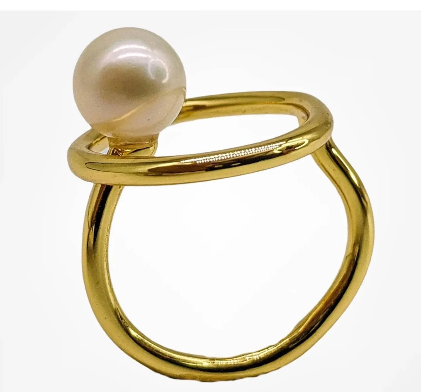 Ring- Sculptural Pearl Steel