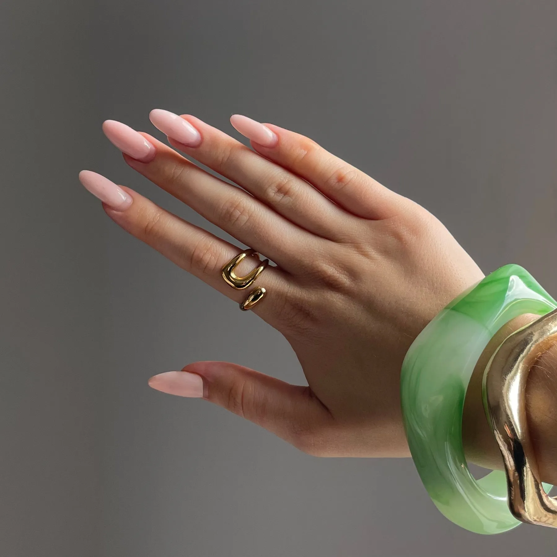 SCULPTURAL RING - GOLD