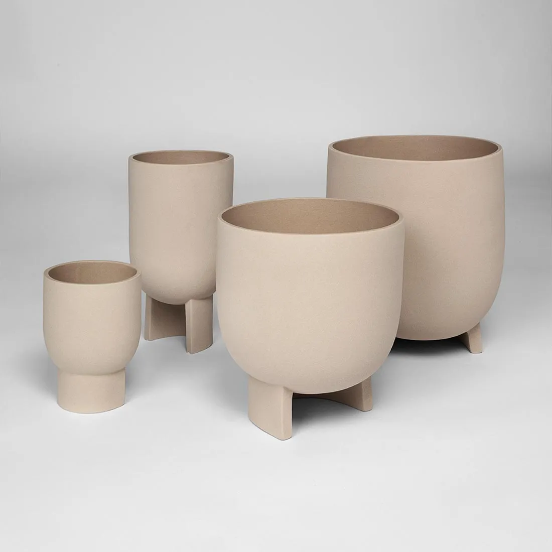 Serene Flowerpot Small Sand