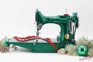 Singer Featherweight 221, AE055*** - Fully Restored in Emerald Green