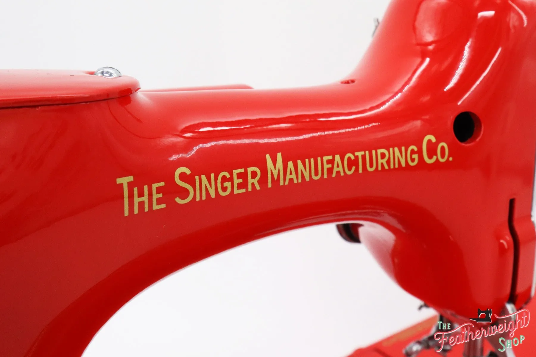 Singer Featherweight 221 Sewing Machine 1933 AD550*** - Fully Restored in Liberty Red