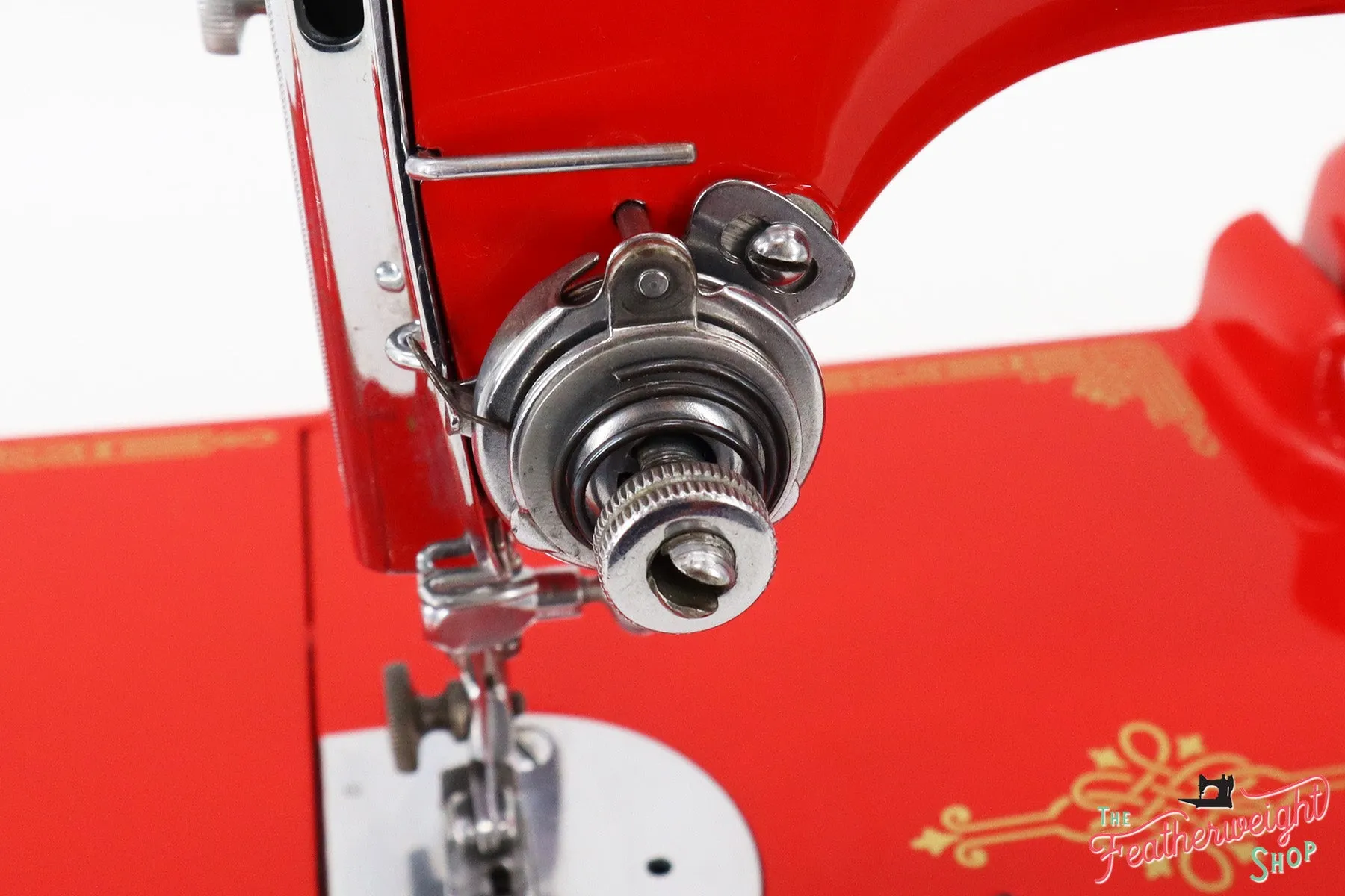 Singer Featherweight 221 Sewing Machine 1933 AD550*** - Fully Restored in Liberty Red