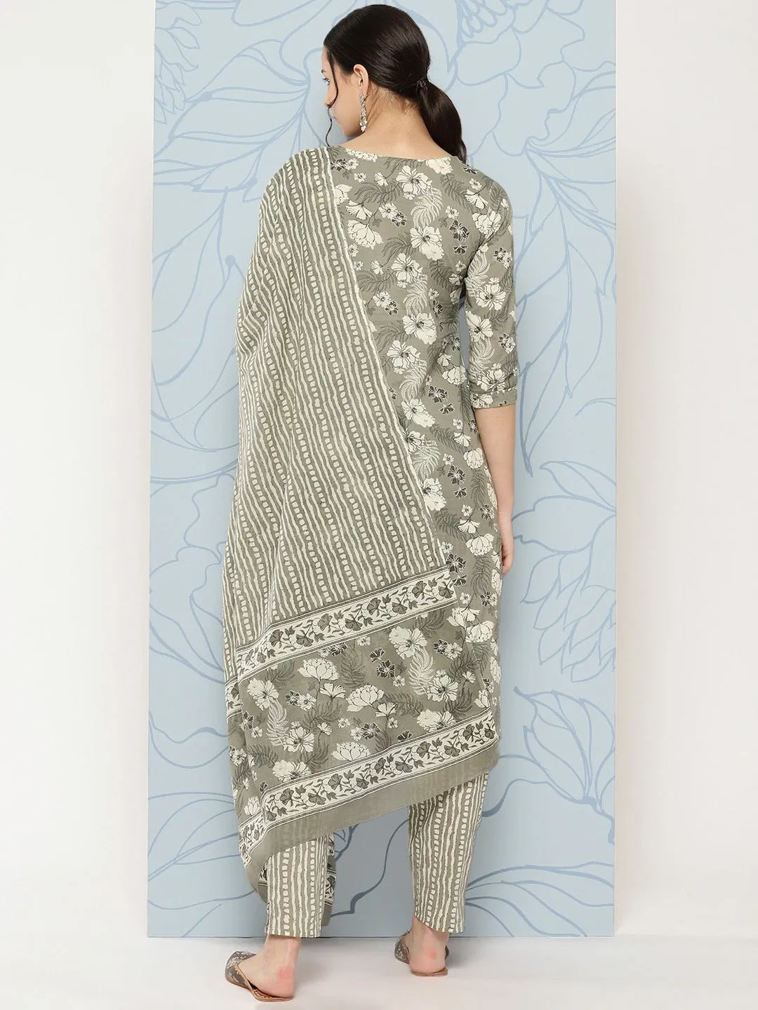 Women Floral Embroidered Sequinned Pure Cotton Kurta With Trousers & With Dupatta